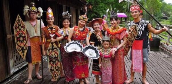 4D3N Amazing Kuching